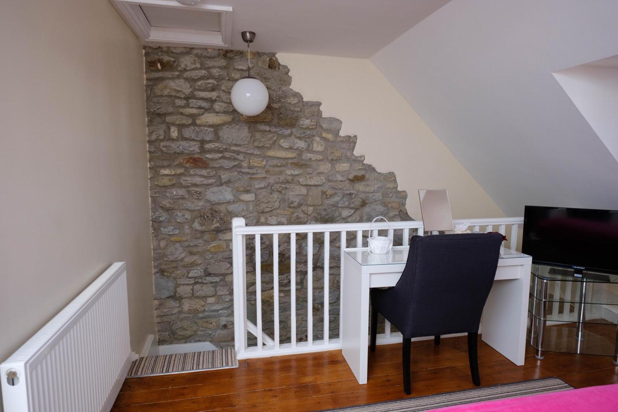 The Great House Hotel Bridgend  Rum bild